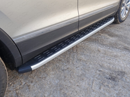 Volkswagen Tiguan 2017-	Пороги алюминиевые с пластиковой накладкой (карбон серебро) 1820 мм